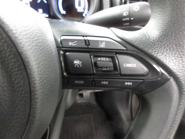 ヤリス ハイブリッドＧ　４ＷＤ　メモリーナビ　ミュージックプレイヤー接続可　衝突被害軽減システム　ＥＴＣ　ＬＥＤヘッドランプ　ワンオーナー　アイドリングストップ（11枚目）