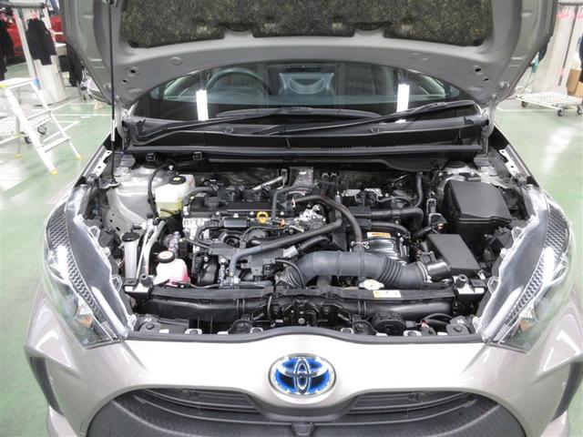 ヤリス ハイブリッドＧ　４ＷＤ　メモリーナビ　ミュージックプレイヤー接続可　衝突被害軽減システム　ＥＴＣ　ＬＥＤヘッドランプ　ワンオーナー　アイドリングストップ（30枚目）