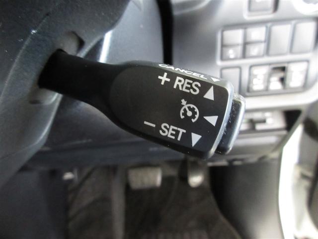 ヴォクシー ＺＳ　煌ＩＩＩ　４ＷＤ　フルセグ　メモリーナビ　ＤＶＤ再生　ミュージックプレイヤー接続可　バックカメラ　衝突被害軽減システム　ＥＴＣ　両側電動スライド　ＬＥＤヘッドランプ　ウオークスルー　乗車定員７人　３列シート（11枚目）