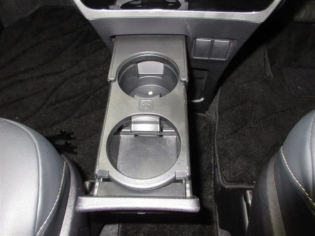 ヴォクシー ＺＳ　煌ＩＩＩ　４ＷＤ　フルセグ　メモリーナビ　ＤＶＤ再生　ミュージックプレイヤー接続可　バックカメラ　衝突被害軽減システム　ＥＴＣ　両側電動スライド　ＬＥＤヘッドランプ　ウオークスルー　乗車定員７人　３列シート（17枚目）