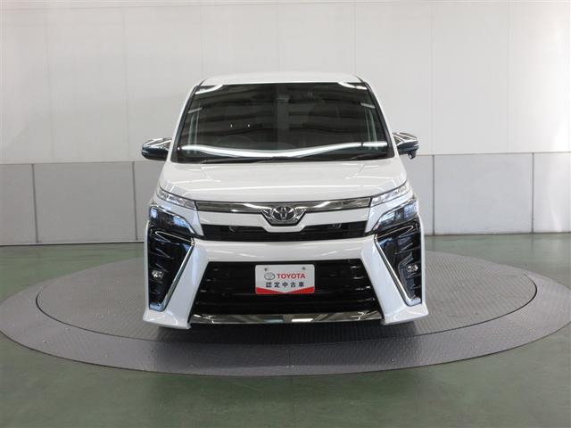 ヴォクシー ＺＳ　煌ＩＩＩ　４ＷＤ　フルセグ　メモリーナビ　ＤＶＤ再生　ミュージックプレイヤー接続可　バックカメラ　衝突被害軽減システム　ＥＴＣ　両側電動スライド　ＬＥＤヘッドランプ　ウオークスルー　乗車定員７人　３列シート（31枚目）