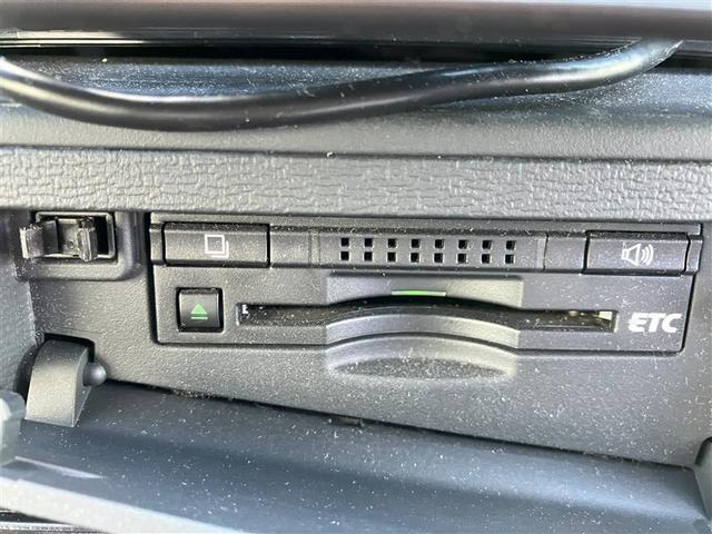 アイシス プラタナ　Ｖセレクション　４ＷＤ　バックカメラ　ＥＴＣ　両側電動スライド　ＨＩＤヘッドライト　ウオークスルー　乗車定員７人　３列シート　ワンオーナー　記録簿（8枚目）