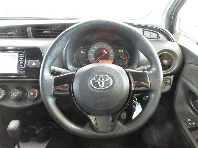 ヴィッツ F 4WD フルセグ メモリーナビ ミュージックプレイヤー接続可 バックカメラ 衝突被害軽減システム ETC ワンオーナー(8枚目)