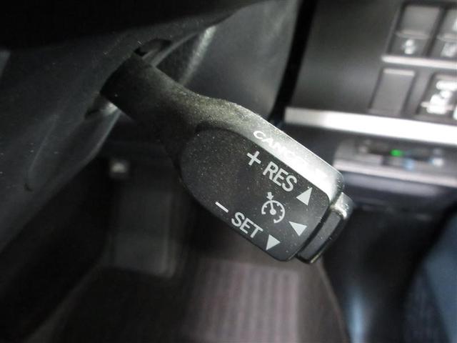 高速道路などでアクセル操作することなく、快適に走行できるクルーズコントロールです。