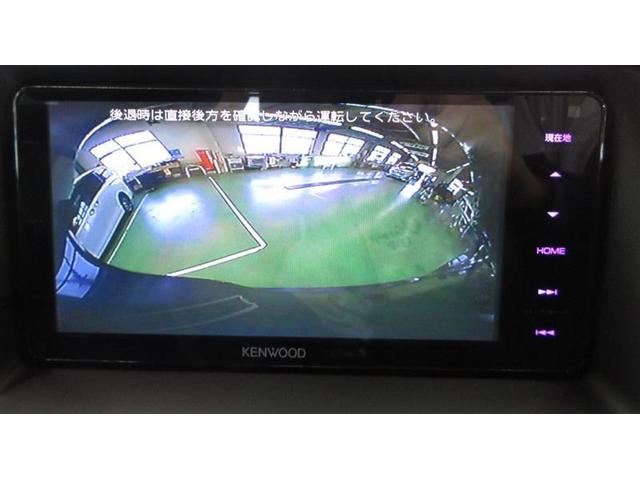 苦手なバックをサポートするバックモニター。