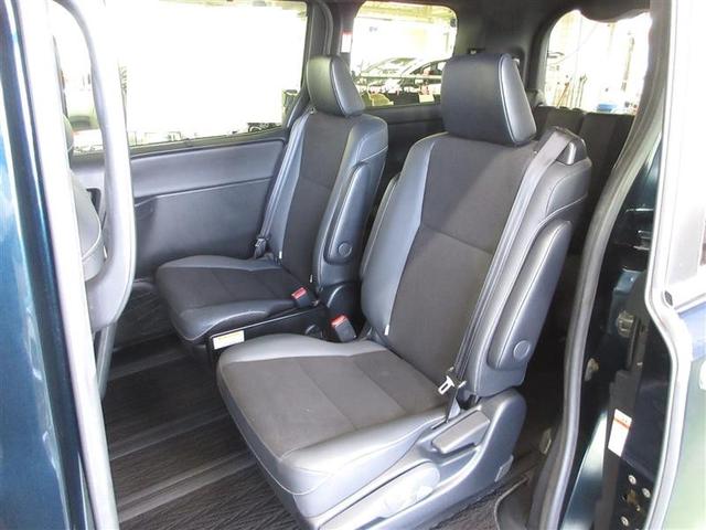 ８１０ミリ・ロングスライドキャプテンシートで心ゆくまでリラックスを。まさにＶＩＰ気分です。