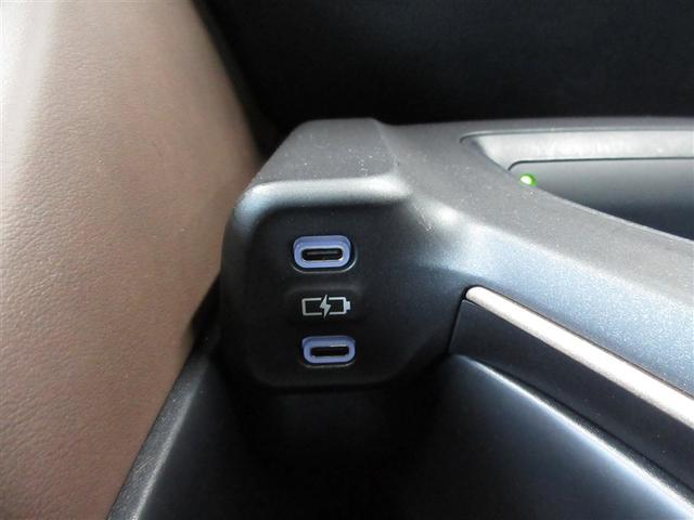 クラウンクロスオーバー Gアドバンスド・レザーパッケージ 4WD 革シート フルセグ ミュージックプレイヤー接続可 バックカメラ 衝突被害軽減システム ETC ドラレコ LEDヘッドランプ 記録簿(19枚目)