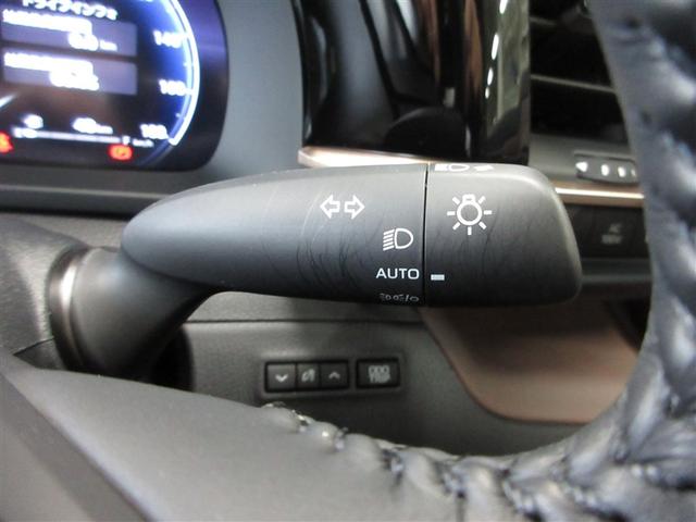 クラウンクロスオーバー Gアドバンスド・レザーパッケージ 4WD 革シート フルセグ ミュージックプレイヤー接続可 バックカメラ 衝突被害軽減システム ETC ドラレコ LEDヘッドランプ 記録簿(24枚目)