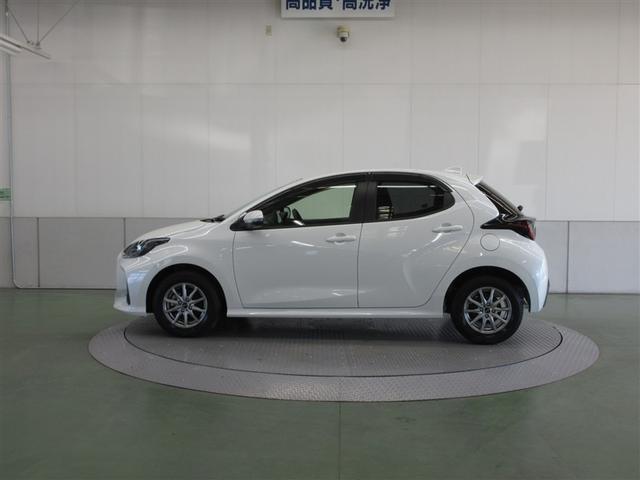 ヤリス Ｘ　ミュージックプレイヤー接続可　バックカメラ　衝突被害軽減システム　ワンオーナー　記録簿（4枚目）