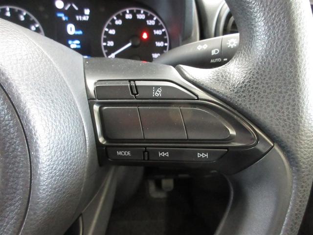 ヤリス Ｘ　ミュージックプレイヤー接続可　バックカメラ　衝突被害軽減システム　ワンオーナー　記録簿（11枚目）