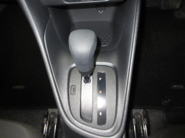 ヤリス Ｘ　ミュージックプレイヤー接続可　バックカメラ　衝突被害軽減システム　ワンオーナー　記録簿（16枚目）