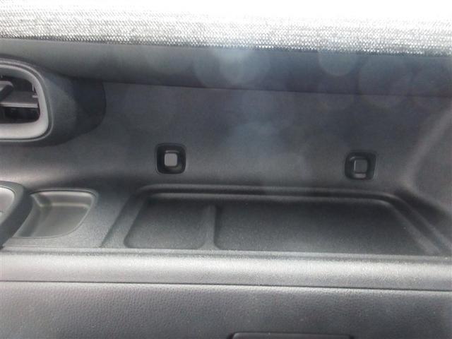 シエンタ ハイブリッドＺ　フルセグ　メモリーナビ　ミュージックプレイヤー接続可　バックカメラ　衝突被害軽減システム　ＥＴＣ　ドラレコ　両側電動スライド　ＬＥＤヘッドランプ　ウオークスルー　乗車定員７人　３列シート（18枚目）