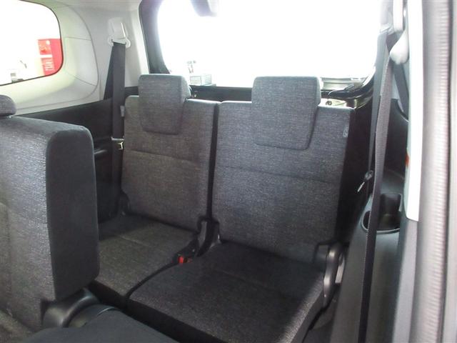 シエンタ ハイブリッドＺ　フルセグ　メモリーナビ　ミュージックプレイヤー接続可　バックカメラ　衝突被害軽減システム　ＥＴＣ　ドラレコ　両側電動スライド　ＬＥＤヘッドランプ　ウオークスルー　乗車定員７人　３列シート（30枚目）