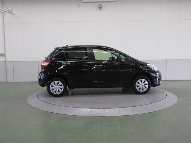 ヴィッツ Ｆ　セーフティーエディション　４ＷＤ　メモリーナビ　ＤＶＤ再生　ミュージックプレイヤー接続可　バックカメラ　衝突被害軽減システム　ＥＴＣ　ＬＥＤヘッドランプ（5枚目）