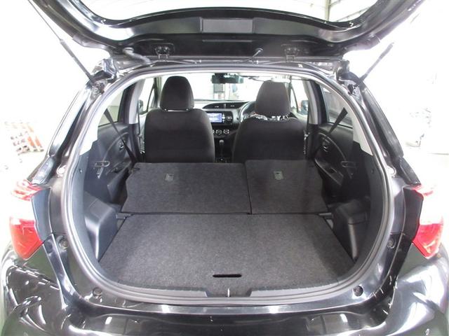 ヴィッツ Ｆ　セーフティーエディション　４ＷＤ　メモリーナビ　ＤＶＤ再生　ミュージックプレイヤー接続可　バックカメラ　衝突被害軽減システム　ＥＴＣ　ＬＥＤヘッドランプ（31枚目）