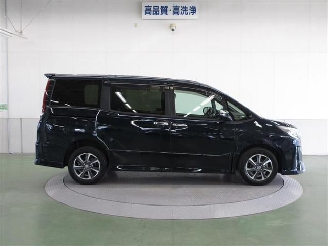 ノア Ｓｉ　ダブルバイビーＩＩＩ　４ＷＤ　フルセグ　メモリーナビ　ＤＶＤ再生　ミュージックプレイヤー接続可　後席モニター　バックカメラ　衝突被害軽減システム　ＥＴＣ　両側電動スライド　ＬＥＤヘッドランプ　ウオークスルー　乗車定員７人（5枚目）