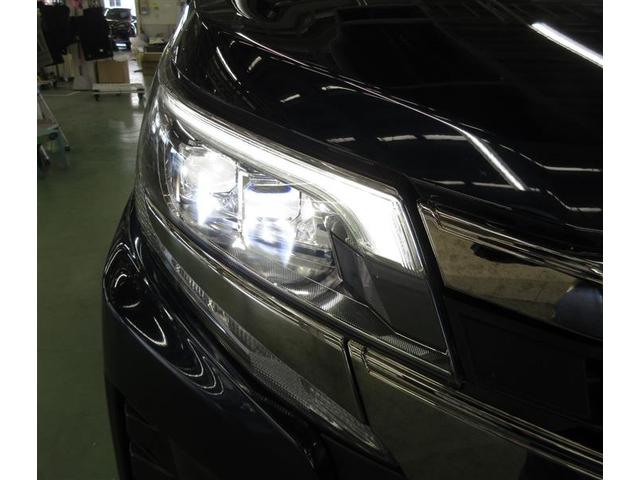 ノア Ｓｉ　ダブルバイビーＩＩＩ　４ＷＤ　フルセグ　メモリーナビ　ＤＶＤ再生　ミュージックプレイヤー接続可　後席モニター　バックカメラ　衝突被害軽減システム　ＥＴＣ　両側電動スライド　ＬＥＤヘッドランプ　ウオークスルー　乗車定員７人（7枚目）