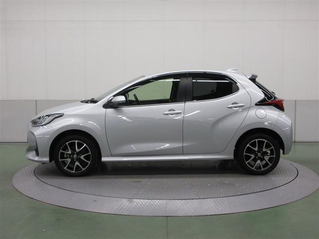 ヤリス ハイブリッドZ 4WD フルセグ メモリーナビ DVD再生 ミュージックプレイヤー接続可 バックカメラ 衝突被害軽減システム ETC LEDヘッドランプ ワンオーナー(4枚目)