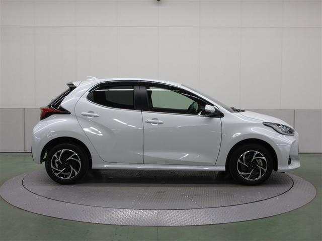 ヤリス ハイブリッドＺ　４ＷＤ　ミュージックプレイヤー接続可　バックカメラ　衝突被害軽減システム　ＥＴＣ　ドラレコ　ＬＥＤヘッドランプ　ワンオーナー（5枚目）