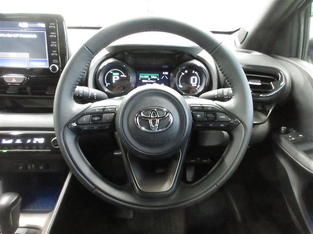 ヤリス ハイブリッドＺ　４ＷＤ　ミュージックプレイヤー接続可　バックカメラ　衝突被害軽減システム　ＥＴＣ　ドラレコ　ＬＥＤヘッドランプ　ワンオーナー（9枚目）