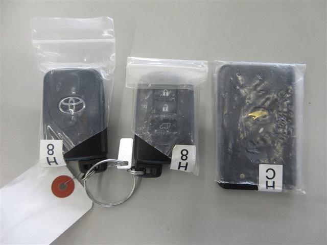 ハリアーハイブリッド プログレス　メタル　アンド　レザーパッケージ　４ＷＤ　革シート　フルセグ　メモリーナビ　ミュージックプレイヤー接続可　バックカメラ　衝突被害軽減システム　ＥＴＣ　ドラレコ　ＬＥＤヘッドランプ　ワンオーナー　フルエアロ　記録簿（27枚目）