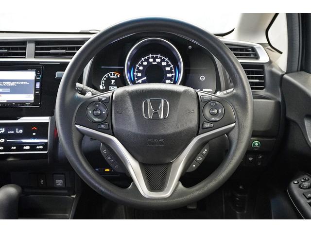フィット １３Ｇ・Ｓ　ホンダセンシング　ユーザー買取車　禁煙車　４ＷＤ　ナビ　バックカメラ　ＥＴＣ　ドライブレコーダー　クルーズコントロール　ＬＥＤヘッドライト　ワイパーデアイサー　スマートキー　整備記録簿（15枚目）