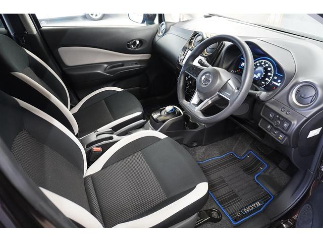 ノート e-パワー X ユーザー買取車 ナビ アラウンドビューモニター インテリジェントルームミラー ETC クリアランスソナー オートライト マット&バイザー・ インテリジェントキー 整備記録簿(10枚目)