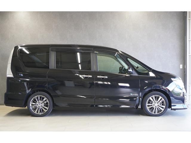 セレナ ライダパフォマスペクブラクラインＺＺ　ＳＨＶ　Ａセフ　１オーナー　ナビ　アラウンドビューモニター　ＥＴＣ　両側パワースライド　クルーズコントロール　クリアランスソナー　マット＆バイザー　エンジンスターター　整備記録簿（5枚目）