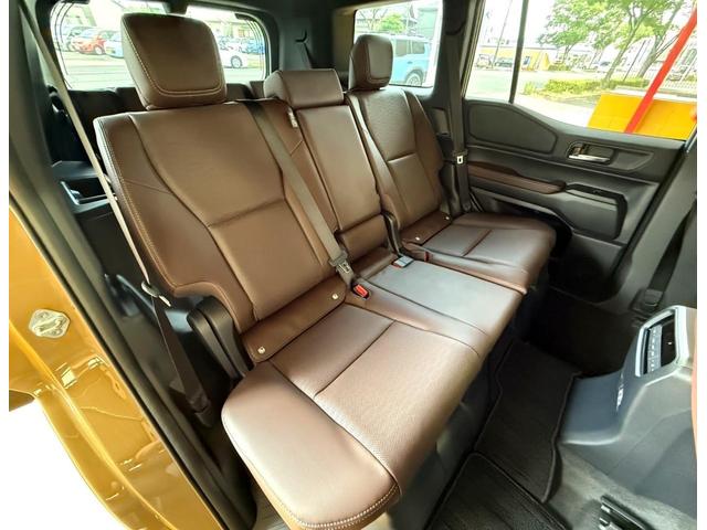 ランドクルーザー２５０ ＶＸファーストエディション　４ＷＤ　ナビ　パノラミックビューモニター　デジタルインナーミラー　ムーンルーフ　ヒーター＆ベンチレーションシート　ステアリングヒーター　ＬＥＤヘッドライト　パワーバックドア（19枚目）