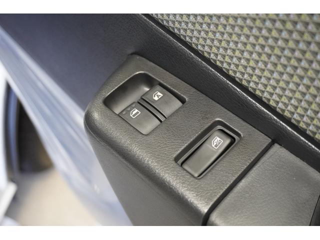 タウンエースバン GL 4WD スマートアシスト アイドリングストップ LEDヘッドライト オートライト プライバシーガラス パワーウィンドウ キーレス(11枚目)