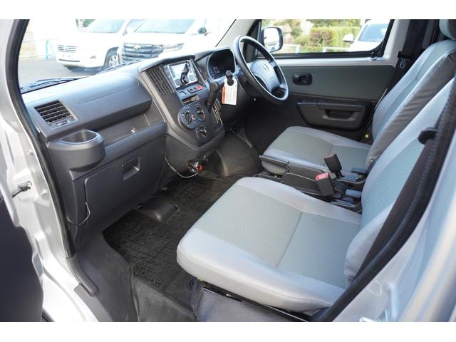 タウンエースバン GL 1オーナー車 4WD 前後ドライブレコーダー ETC LEDヘッドライト オートライト セーフティセンス リヤヒーター 電動格納ミラー キーレス 整備記録簿(17枚目)