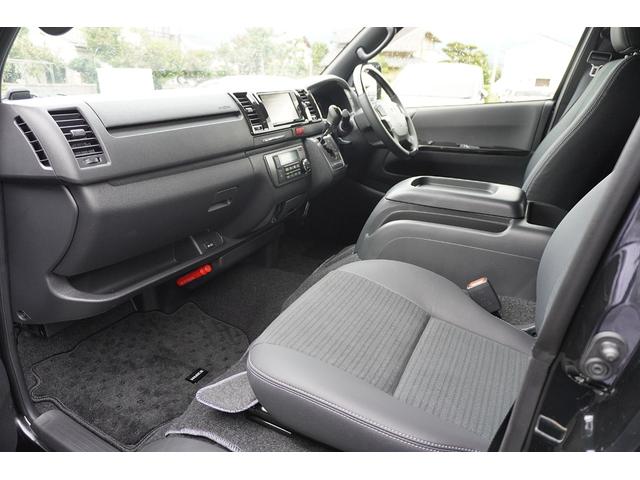 ハイエースバン スーパーGLダークプライムS ※条件付き販売車※ ディーゼル 4WD ナビ パノラミックビューモニター ETC2.0 デジタルインナーミラー LEDヘッドライト OP15インチAW 200系型誕生20周年記念プレート スマートキー(20枚目)