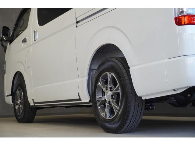 ハイエースバン スーパーＧＬ　ダークプライムＩＩ　１オーナー　ナビ　パノラミックビューモニター　デジタルインナーミラー　ＥＴＣ２．０　ＬＥＤヘッドランプ　両側パワースライド　リヤヒーター＆クーラー　ＯＰ１５インチＡＷ　スマートキー（10枚目）