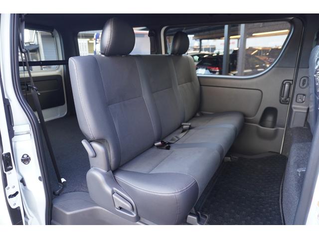 ハイエースバン スーパーＧＬ　ダークプライムＩＩ　１オーナー　ナビ　パノラミックビューモニター　デジタルインナーミラー　ＥＴＣ２．０　ＬＥＤヘッドランプ　両側パワースライド　リヤヒーター＆クーラー　ＯＰ１５インチＡＷ　スマートキー（18枚目）