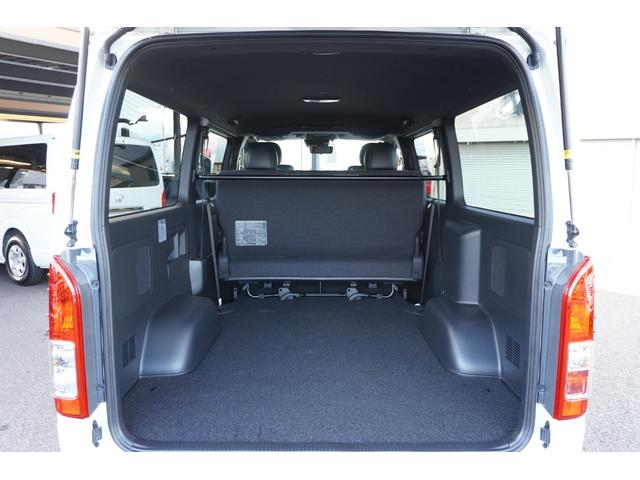 ハイエースバン スーパーＧＬ　ダークプライムＩＩ　１オーナー　ナビ　パノラミックビューモニター　デジタルインナーミラー　ＥＴＣ２．０　ＬＥＤヘッドランプ　両側パワースライド　リヤヒーター＆クーラー　ＯＰ１５インチＡＷ　スマートキー（19枚目）