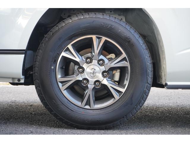 ハイエースバン スーパーＧＬ　ダークプライムＩＩ　１オーナー　ナビ　パノラミックビューモニター　デジタルインナーミラー　ＥＴＣ２．０　ＬＥＤヘッドランプ　両側パワースライド　リヤヒーター＆クーラー　ＯＰ１５インチＡＷ　スマートキー（25枚目）