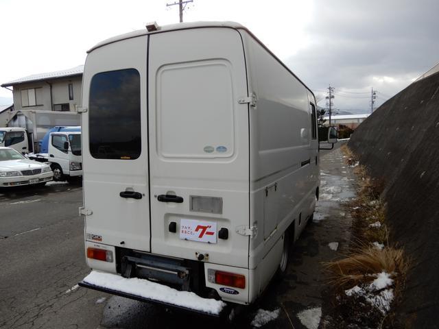 2WD 5速マニュアル バックカメラ 家庭用エアコン LAN(6枚目)