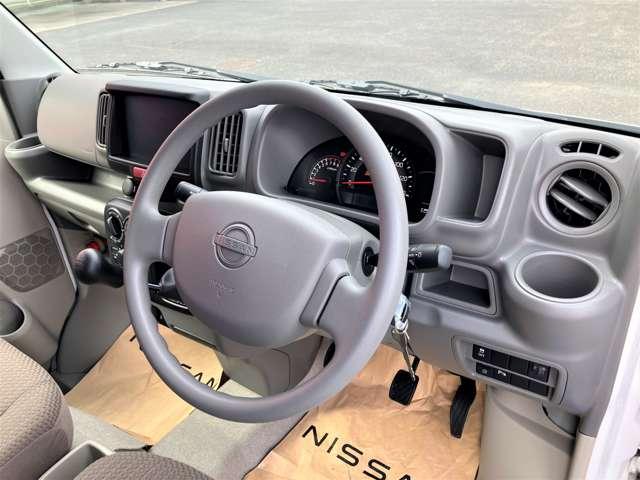 ＮＶ１００クリッパーバン ６６０　ＧＸ　ハイルーフ　４ＷＤ　４ＷＤ　エマ－ジェンシ－ブレ－キ　踏み間違い防　切替４ＷＤ　キーレスエントリーキー　ＬＥＤ　パワーウィンドー　助手席エアバック　エアコン　禁煙車　レーンアシスト　運転席エアバック　パワステ　ＡＢＳ　デュアルカメラブレーキＳ（12枚目）