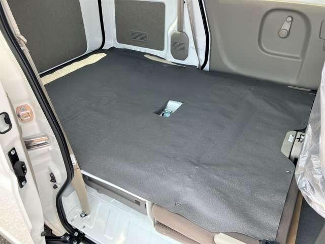 ＮＶ１００クリッパーバン ６６０　ＤＸ　ハイルーフ　４ＷＤ　４ＷＤ　エマ－ジェンシ－ブレ－キ　踏み間違い防　スマートキー　禁煙車両　助手席エアバック　パートタイム４ＷＤ　キーレスキー　パワーウィンドー　パワステ付き　運転席エアバック　エアコン　ＡＢＳ付き　レーンアシスト（15枚目）