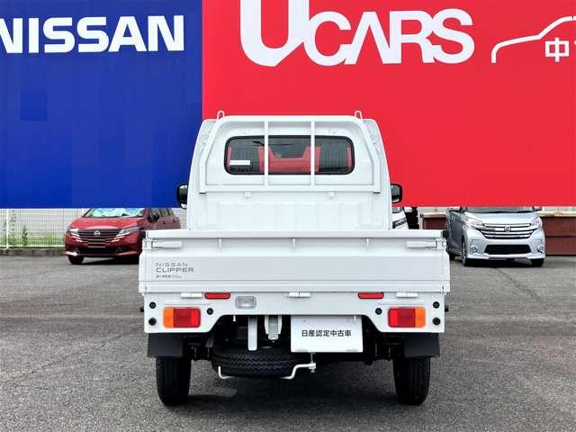 ＮＴ１００クリッパートラック ６６０　ＤＸ　セーフティ　パッケージ　４ＷＤ　４ＷＤ　エマ－ジェンシ－ブレ－キ　車線逸脱警報　インテリジェントエマージェンシーブレーキ　パワーウィンドウ　キーレスエントリー　禁煙車　助手席エアバッグ　切替式４ＷＤ　車線逸脱警報　エアバッグ　エアコン　ＡＢＳ　パワーステアリング（9枚目）