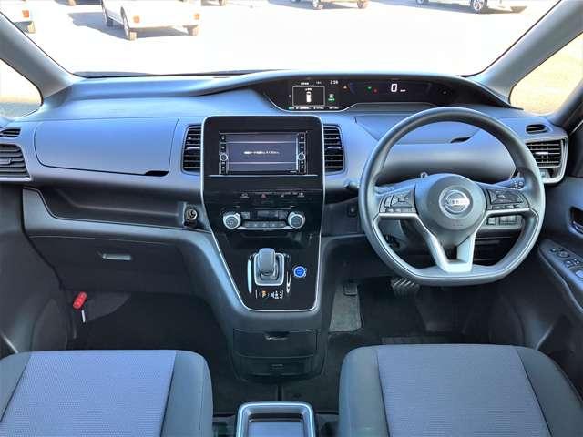セレナ 1.2 e-POWER XV 純正ナビ・TV アラウンドビュ-モニタ- 両 バックビューモニター 全方位モニタ 両側パワースライドドア LEDヘッドライト 禁煙車 クルーズコントロール ワンオーナー車 ETC スマートキー アルミホイール 車線逸脱 キーレス パワーウィンドウ(3枚目)