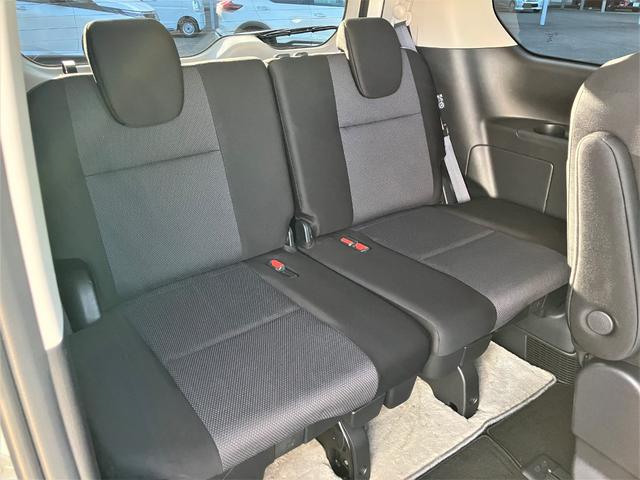 セレナ e-パワー XV 両側オ-トスライドドア アラウンドビュ-M アラウンドビュ-モニタ- 両側パワースライドドア LEDヘッドライト 禁煙車 クルーズコントロール ワンオーナー ETC スマートキー アルミホイール 車線逸脱 パワーウィンドウ 純正ナビ・TV(21枚目)