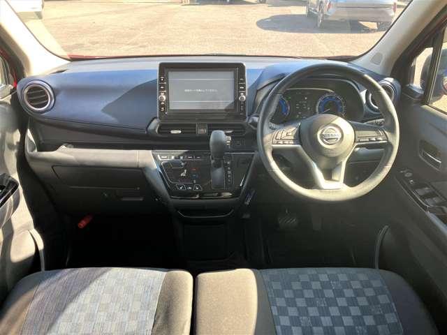 デイズ ６６０　ハイウェイスターＸ　４ＷＤ　純正９インチナビ・ＴＶ　踏み間違い防止　禁煙車　メモリナビ　レーンキープアシスト　アラウンドビューカメラ　ＬＥＤライト　インテリキー　ＡＷ　バックカメラ　ドラレコ　ＥＴＣ　アイドリングストップ　４ＷＤ　ナビ＆ＴＶ　エアコン（3枚目）