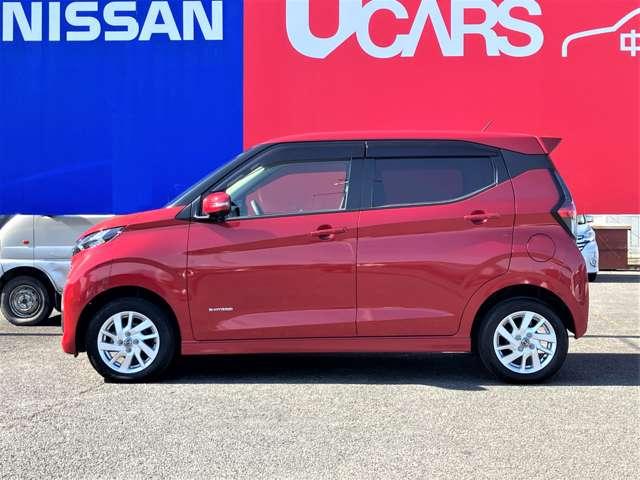 デイズ ６６０　ハイウェイスターＸ　４ＷＤ　純正９インチナビ・ＴＶ　踏み間違い防止　禁煙車　メモリナビ　レーンキープアシスト　アラウンドビューカメラ　ＬＥＤライト　インテリキー　ＡＷ　バックカメラ　ドラレコ　ＥＴＣ　アイドリングストップ　４ＷＤ　ナビ＆ＴＶ　エアコン（9枚目）