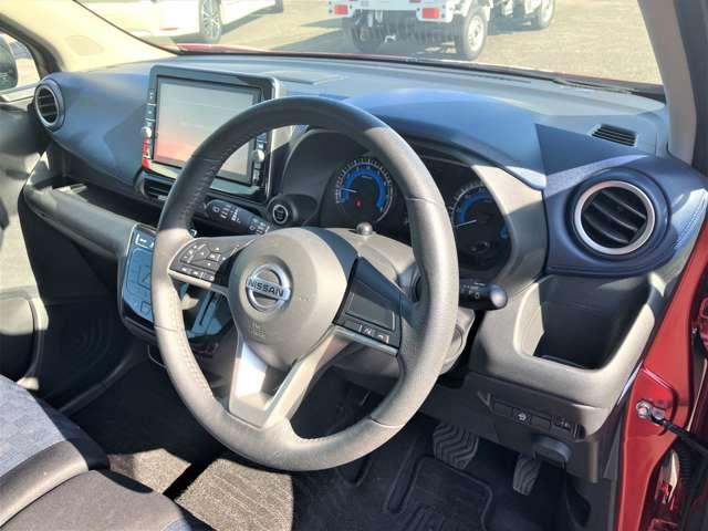 デイズ ６６０　ハイウェイスターＸ　４ＷＤ　純正９インチナビ・ＴＶ　踏み間違い防止　禁煙車　メモリナビ　レーンキープアシスト　アラウンドビューカメラ　ＬＥＤライト　インテリキー　ＡＷ　バックカメラ　ドラレコ　ＥＴＣ　アイドリングストップ　４ＷＤ　ナビ＆ＴＶ　エアコン（12枚目）