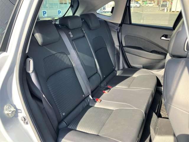 オーラ G FOUR レザーエディション メ-カ-装着ナビ・TV レザーシート プロパイロット 禁煙 LEDライト アラウンドビュ-モニタ- ドライブレコーダー 寒冷地仕様 4WD ETC2.0 シ-トヒ-タ- ステアリングヒ-タ- スマ-トル-ムミラ-(18枚目)