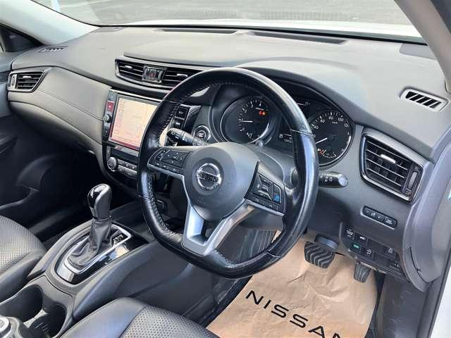 エクストレイル ２．０　２０Ｘｉ　Ｖセレクション　２列車　４ＷＤ　純正ナビ・ＴＶ　プロパイロット　踏み間違い防止　盗難防止　全周囲モニター　オールモード４ＷＤ　ＬＥＤヘッドライト　ＬＤＰ　ｉストップ　レーダークルーズ　ＥＴＣ　アルミ　メモリーナビ　スマートキー　バックモニター　ＡＢＳ　ナビＴＶ（14枚目）