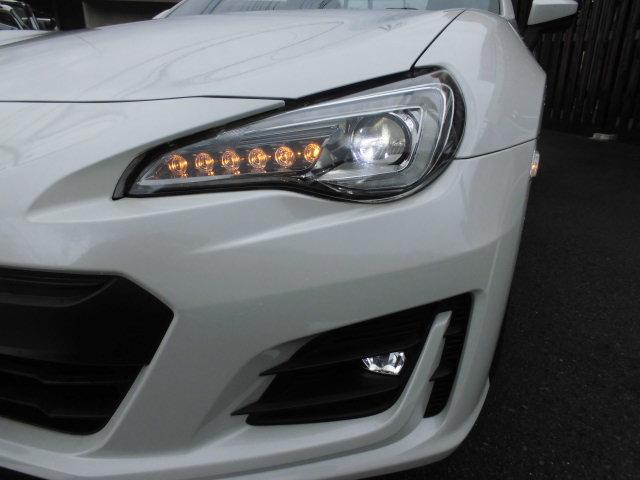 ＢＲＺ Ｓ　パドルシフト＆６速オートマチック　オートクルーズコントロール　ハーフレザーバケットシート　ヒーター付き（運転席・助手席）　リヤスポイラー＆リヤアンダーディフューザー　ＡＶＩＣーＣＺ９００メモリーナビ（12枚目）