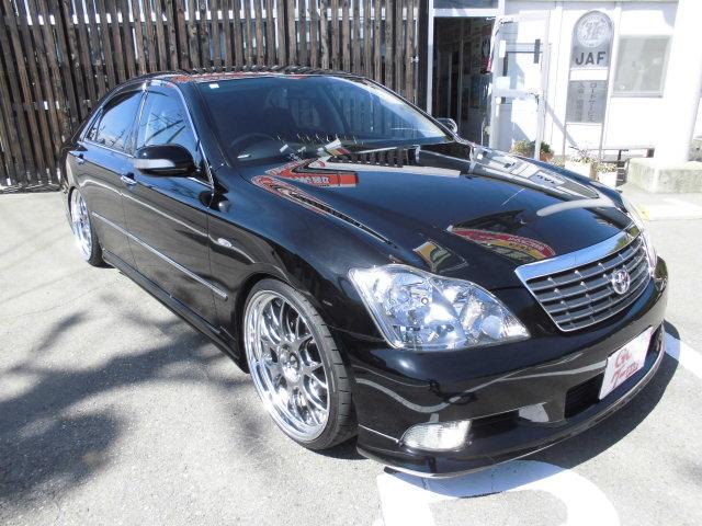 アスリート　社外アルミホイール　ａｉｍｇａｉｎ（エイムゲイン）２０インチ　フロント２３５／３０Ｒ２０　リヤ２４５／３０Ｒ２０装着　クルーズコントロール　運転席電動パワーシート　純正ナビ＆バックカメラ(3枚目)