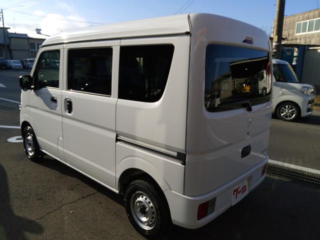 エブリイ PAリミテッド 4WD(パートタイム・2WD・AUTO・LOCKモード切替式)CVT デュアルカメラブレーキサポート安全装置装着 車線逸脱警報 後方障害物ソナーセンサー オートライト&ハイビーム 届け出済み未使用車(8枚目)